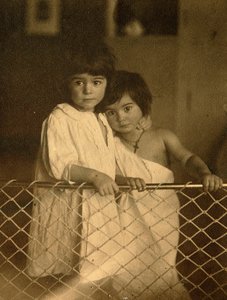 Porträt von Kindern. Silbergelatine-Fotografie von Leonid Nikolaevich Andreyev (1871-1919)