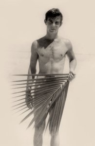 Amerikanischer Soldat am Los Black Strand, Admiralitätsinseln, Neuguinea. 1944 (Foto) von Leopold Blonder