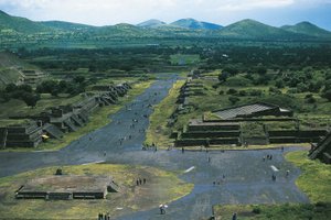 Mexiko, Becken von Mexiko, Mexiko-Stadt, Teotihuacan (Stadt der Götter), Mondpyramide und Totenallee von Unbekannt Unbekannt