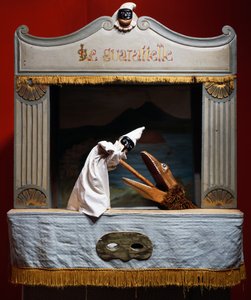 Punch (Pulcinella) und Krokodil, Puppen aus dem Maria Imperatrice Guarattelle Theater, Neapel, Italien von Unbekannt Unbekannt