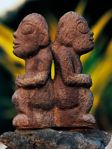 Tiki-Götter, Marquesas-Inseln, Französisch-Polynesien (Überseegebiet der Französischen Republik)