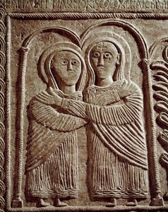 Archäologie des Mittelalters. Barbarische Kunst der Lombardei: Heimsuchung, Heilige Elisabeth und Heilige Maria. Skulptur, lombardische Kunst
