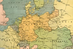 Karte von Mitteleuropa, die das Hauptkriegstheater zeigt, 1919 von London Geographical Institute