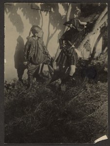 Jungen als Piraten verkleidet von Louis Fleckenstein