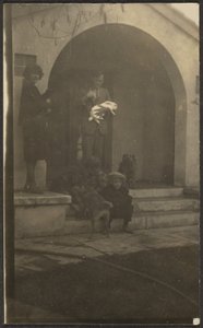 Florences Familie mit Haustierkaninchen