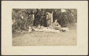 [Gruppenpicknick] von Louis Fleckenstein
