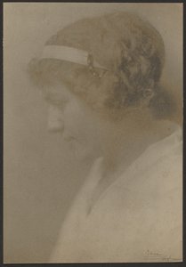[Sara Holin] von Louis Fleckenstein