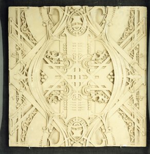 Ein Deckenfragment, verziert mit aufwendigen Schriftrollen und Blattmotiven, 1906-1908