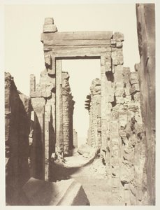Karnak, Große Allee inmitten der Ruinen, von Osten aufgenommen von Louis de Clercq