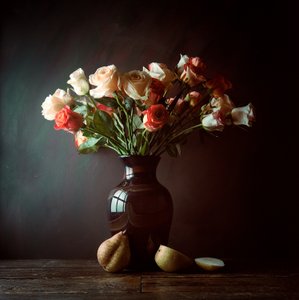 Stimmungsvolle Rosen und Birnen