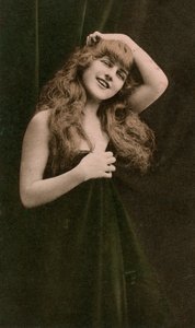 Frau von MACA