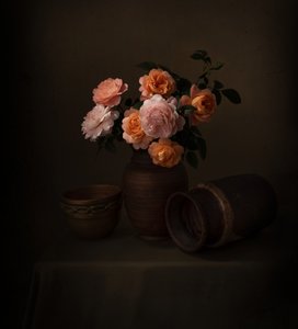 Stimmungsvolle Rosen-Stillleben von Margareth Perfoncio