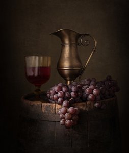 Rustikales Wein-Stillleben von Margareth Perfoncio