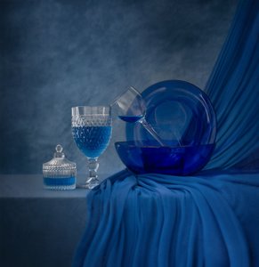 Saphirblaues Stillleben von Margareth Perfoncio