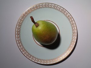 Lorenz Hutschenreuther Porzellan mit Birne von Martina Konitzky