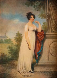 Mary Anne Clarke an der Basis einer Statue