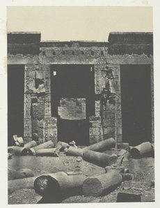 Médinet-Habou, östlicher Teil des Peristyls des Palastes von Ramses-Méiamoun; Theben von Maxime Du Camp