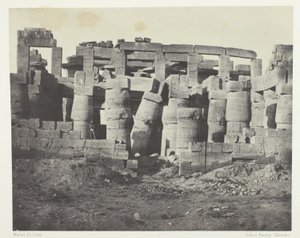 Palais von Karnak, Hypostylhalle von Norden; Theben von Maxime Du Camp