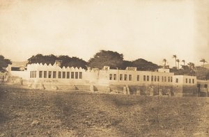 Vue du Divan et du Palais du Gouverneur, à Syout, 1849-50 von Maxime Du Camp