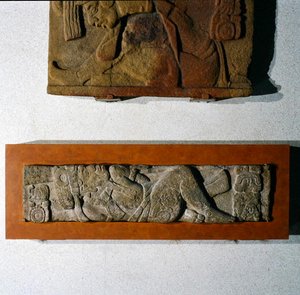 Sturzstein 27 aus Tonina, Chiapas, Mexiko, Späte Klassik (600-900 n. Chr.) von Mayan Mayan
