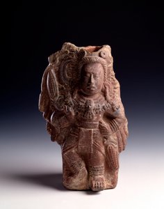 Präkolumbianische Kunst, Maya-Zivilisation, klassische Periode: Statuette aus anthropomorphem Ton, die eine Göttin darstellt, die mit dem Mais assoziiert wird, hat die Funktion einer Pfeife. Aus Alta Verapaz, Guatemala von Mayan Mayan