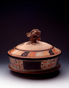 Präkolumbische Kunst, Maya-Zivilisation, frühe klassische Periode: Tonvase mit Deckel, dekoriert mit einem Jaguarkopf