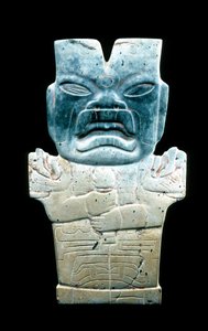 Anthropomorphe Plakette, möglicherweise der Feuerschlange, präkolumbianisch, 800-400 v. Chr.