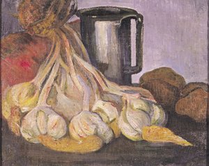 Ein Bund Knoblauch und ein Zinnkrug