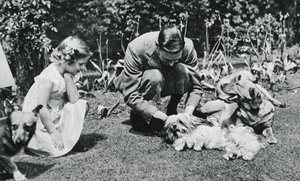 König Georg VI. und Prinzessin Margaret Rose, 1937