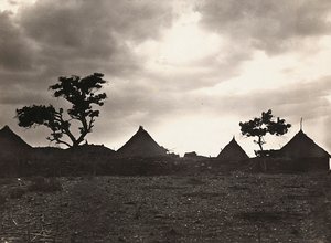 „Ein Imperium aufbauen“ im faschistischen Zeitalter: Sonnenuntergang in Mai Zaghenà, 09/05/1936 von Modestino Baldinetti