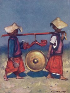 Shan-Träger, die einen Messinggong tragen