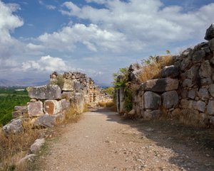 Mykenische Kunst: Zugang zur oberen Festung der mykenischen Zitadelle, Stadt Tiryns, um 1200 v. Chr. von Mycenaean
