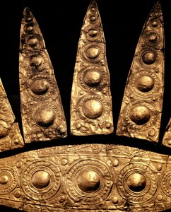 Mykenische Kunst: Detail eines goldenen Begräbnisdiadems aus Grab III, Mykene. 16. Jahrhundert v. Chr. Athen, Nationales Archäologisches Museum von Mycenaean