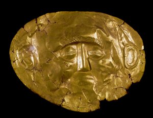 Mykenische Kunst: goldene Maske. Vom Fundort Mykene. 16. Jahrhundert v. Chr. Athen, Nationales Archäologisches Museum - Mykenische Kunst: goldene Totenmaske aus Mykene. 16. Jahrhundert v. Chr. Nationales Archäologisches Museum, Athen, Griechenland von Mycenaean