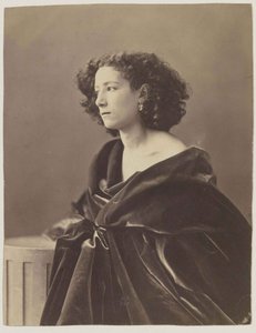 Porträt von Sarah Bernhardt 1844-1923, 1864
