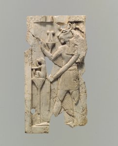 Möbelplakette mit Löwenkopf-Figur, ca. 8.-7. Jahrhundert v. Chr.