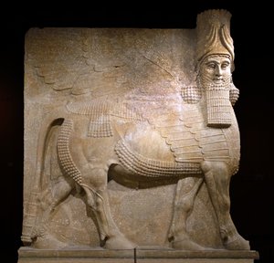 Geflügelter Stier aus Hof VIII im Palast von König Sargon II., Khorsabad, 721-705 v. Chr. (Gips?)
