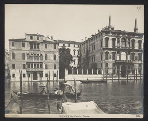 Außenansicht eines Palazzo in Venedig