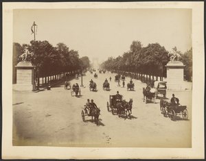 Paris: Die Avenue des Champs-Élysées von Neurdein freres