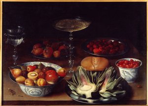 Stillleben mit Artischocken. Ein Tisch bedeckt mit Artischocken, Kirschen, Aprikosen, Pfirsichen, Birnen, Himbeeren. Gemälde von Osias Beert I, 17. Jahrhundert