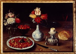 Stillleben mit Blumenvase. Sträuße aus Tulpen und Nelken mit Kirschen, Walderdbeeren, gekochtem Ei (Eierbecher) und Brot. Gemälde von Osias Beert I oder l