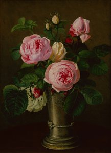 Rosen in einer Zinnvase