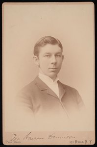Porträt von Ira Warren Dennison, zwischen 1891 und 1893 von Pach Bros