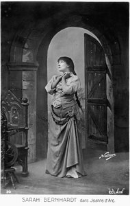 Henriette Rosine Bernard alias Sarah Bernhardt (1844-1923) in der Rolle der Jeanne d