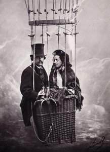 Paul Nadar und seine Frau im Korb des Ballons (Heißluftballon) (s/w Foto)