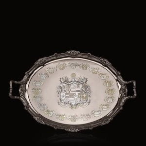 George III Teetablett mit heraldischer Gravur
