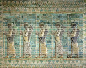 Fries der Bogenschützen, aus dem Palast von Darius dem Großen (548-486 v. Chr.) in Susa, Iran, Achämenidenzeit, ca. 500 v. Chr. (glasierte Ziegel)