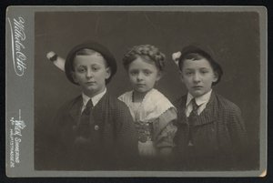 Porträt von drei österreichischen Kindern von Austrian Photographer