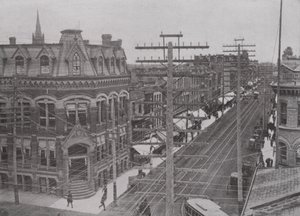 Dundas Street, Blick nach Osten, London, Ontario von Photographer Canadian