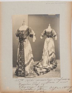 Albumseite: House of Worth, Ballkleid